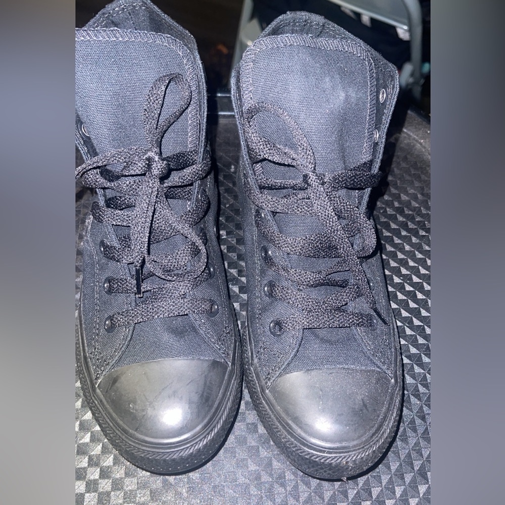 Black converse size 3 wore a few times